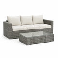 Set divano da giardino 3 posti con tavolino rettangolare 190 x 80 x 75 cm in rattan PE grigio con vetro temperato e cuscini beige